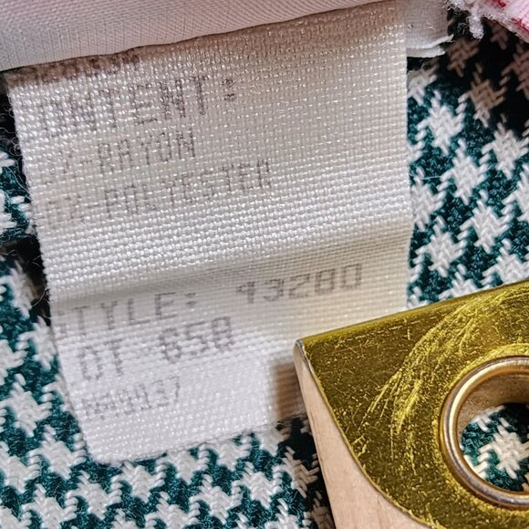 Tail Womens Size 14 Green Houndstooth Golf Shorts With Wailea Maui Embroidery - Picture 5 of 11